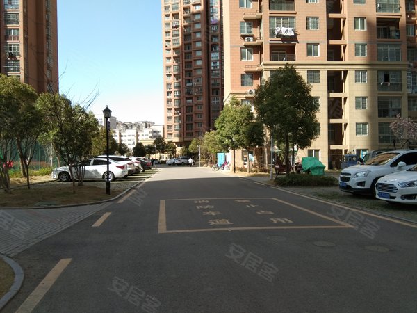 蚌埠小区 蚌山小区 新城区小区 戴湖翠微园(南区)实景图 1/ 14 