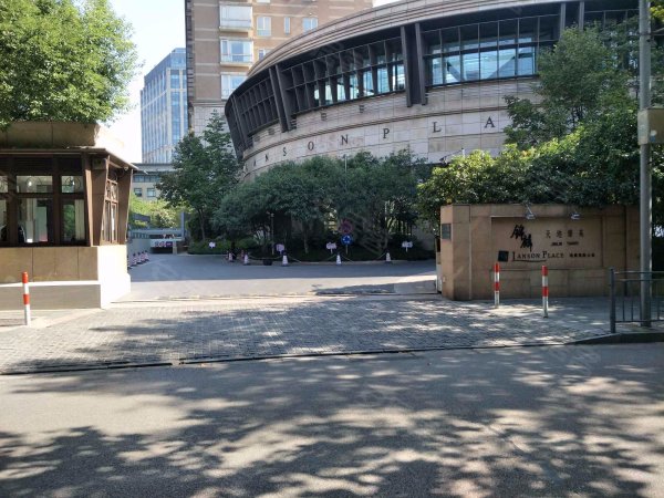 【多图】假一赔十 zui新沟通价格3680万送车位