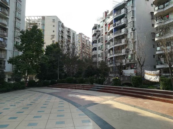 重庆小区 万州小区 周家坝小区 滨湖花园 实景图 1/ 18  