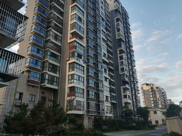 蓝堡公馆公寓住宅