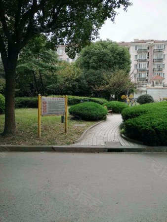 广虹馨苑,虹桥徐泾镇中心,精装拎包入住,近2号 17号地铁!