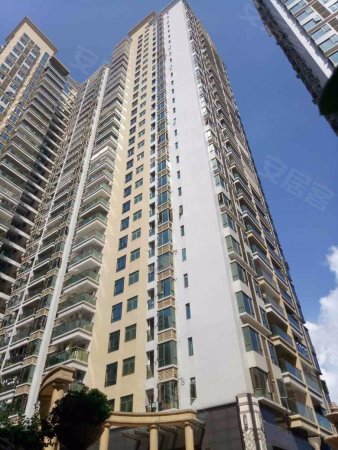 沙井地铁口裕盛华庭精装三房,可首付6成,其他的分期