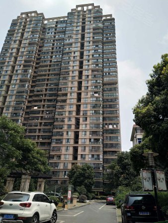 瑞龙公馆两室两厅好房好房中式装修出售采光好交通便利环境优雅真