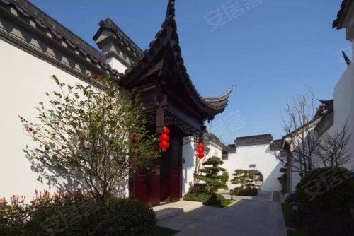 开启认筹    园林景观是聘请具有风景园林计甲级资质的苏州园林设计院