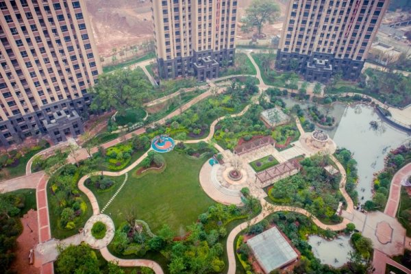 世茂铂翠湾,3室2厅1卫,岳麓大道和潇湘大道交汇处,豪宅庭院 绿色健康