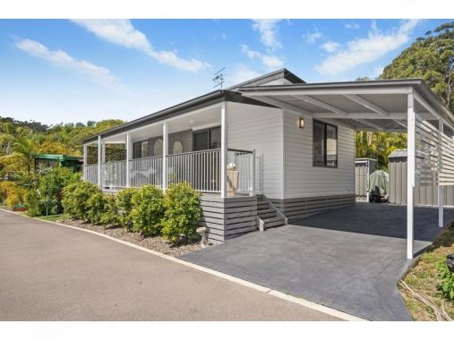 时尚单层住宅,位于avoca beach的palms .