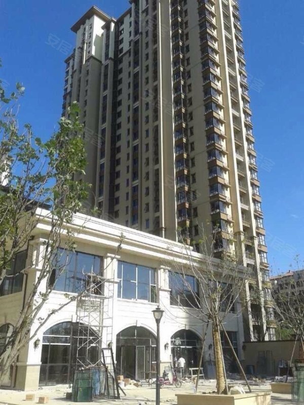 潮白河孔雀城英国宫,2室2厅1卫,潮白河畔,距国贸30公里,地铁六号线首