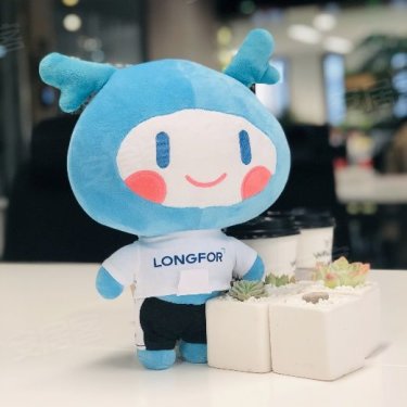 集赞280个即可领取龙小湖充电宝1个(仅限前5名)奖品领取地点:龙湖