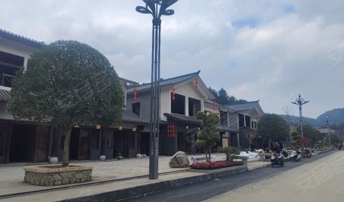 配套升级广元曾家山原乡商业外街呈现