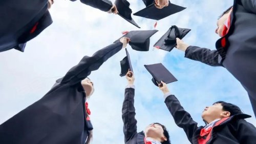 同时,张居正小学,沙市二中,金太阳幼儿园,新加坡城国际幼儿园一站式