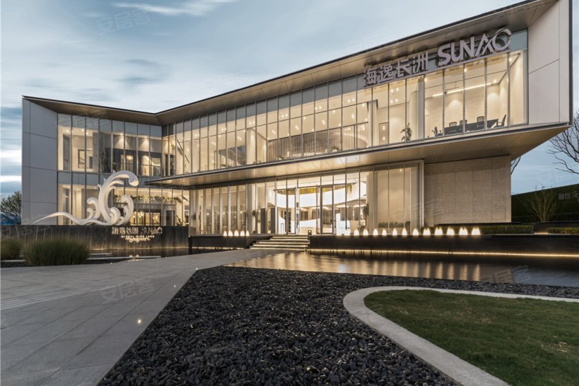 融创海逸长洲:山水小镇里的一线海景洋房