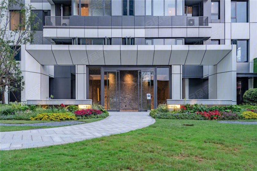 星级成品房 亚新紫藤公馆