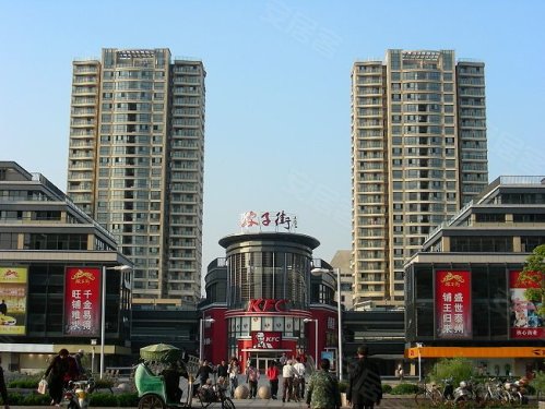 紫金华府勾勒美轮美奂的园林景致