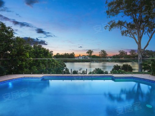 高档滨河住宅,位置优越