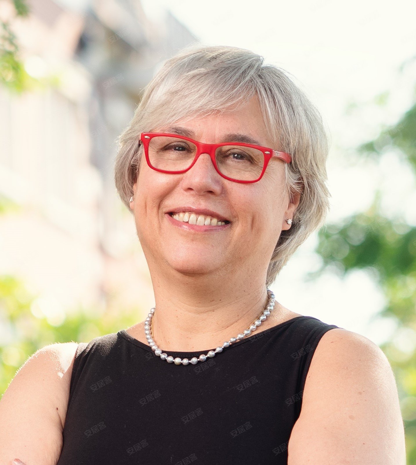 legends realty海外置业代表:barbara abram  with  corcoran legends