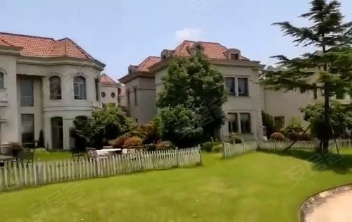 复兴珑御动态:临高尔夫球场独栋实拍-上海安居客