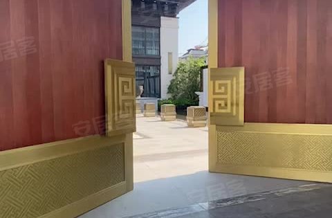 大开中门,迎接客人.