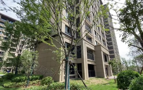 池州绿地城动态:绿地城四期木槿苑交付在即,让业主们看看小区的环境.