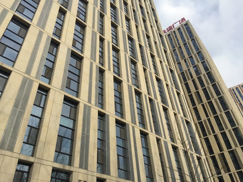 中国铁建广场实景拍摄 北苑虽热隐患重重