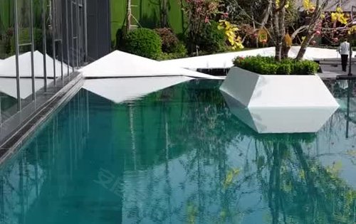 常绿林溪宸苑动态:售楼部门前水景-平顶山安居客