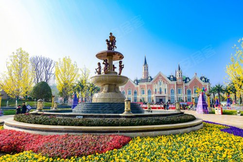 红莲湖畔童话世界武汉恒大文旅城