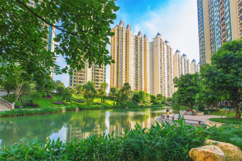恒大绿洲:乐享10万㎡匠筑园林