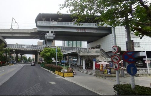 淞滨路地铁站实景图