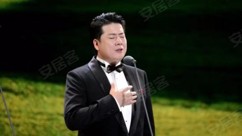 男高音歌唱家王泽南
