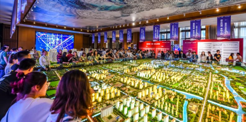 环沪爆款红盘引千人看房 悦玲珑火爆热销