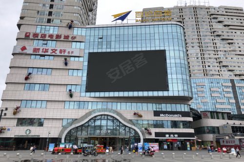 郫都区新房单价破两万 六字头中铁奥维尔实力抢镜