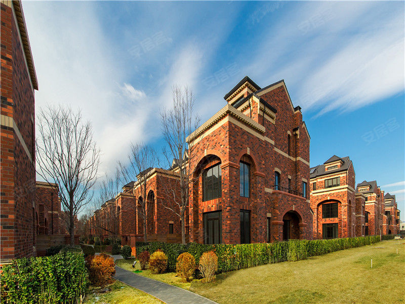 金隅上城郡专车