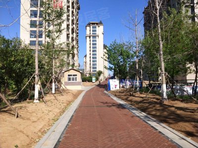 凡尔赛花园(公寓住宅)户型图,凡尔赛花园(公寓住宅)小区实景图,实拍内