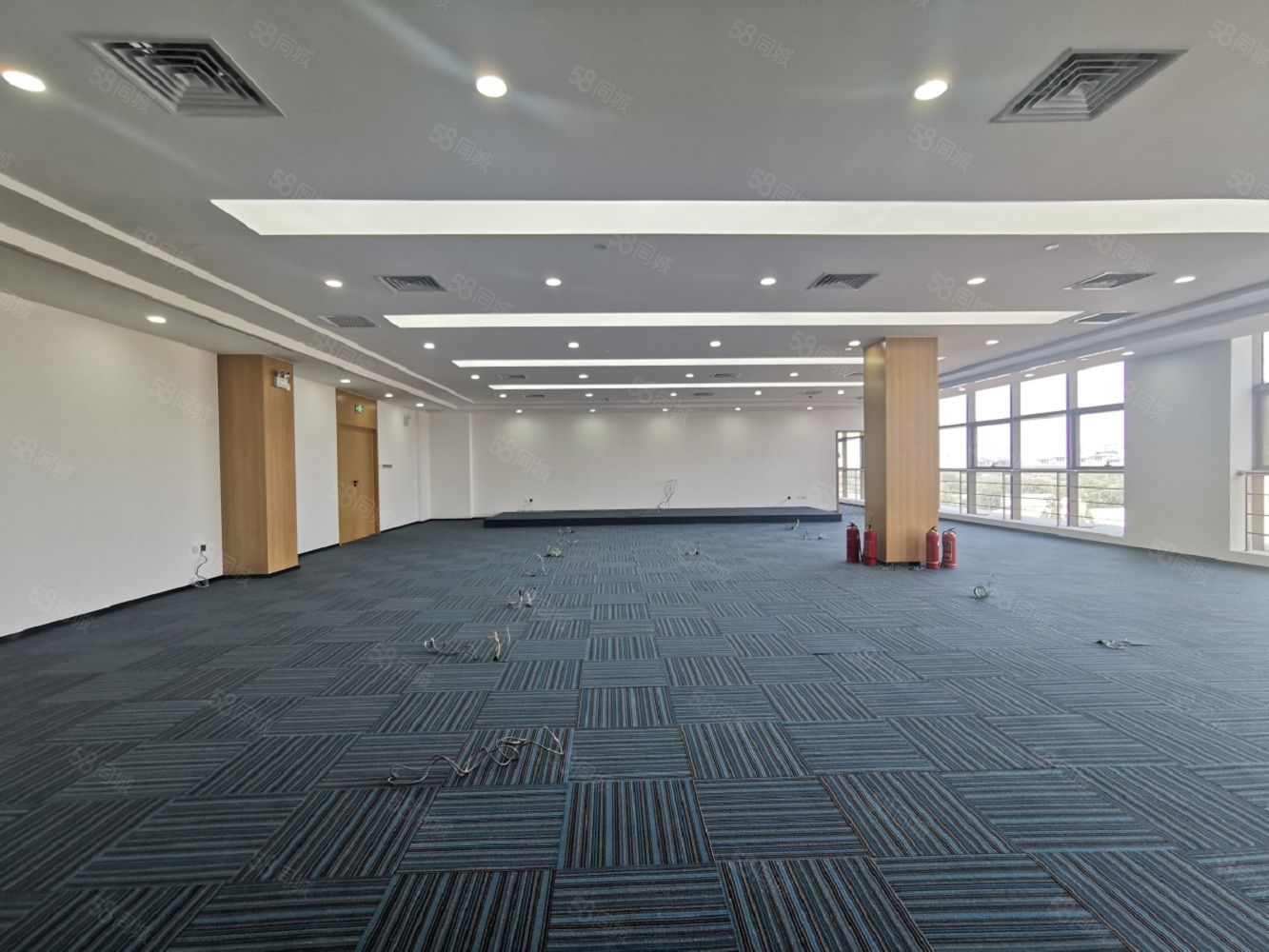 实拍西直门阳光大厦丨东西南三面采光丨特价出租随时可看