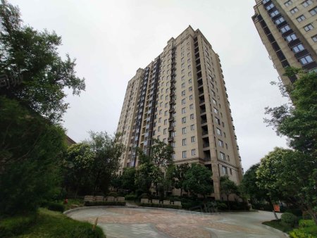 2018绿化率:30%建筑类别:高层一室两室三室四室四室以上星雨华府建湖