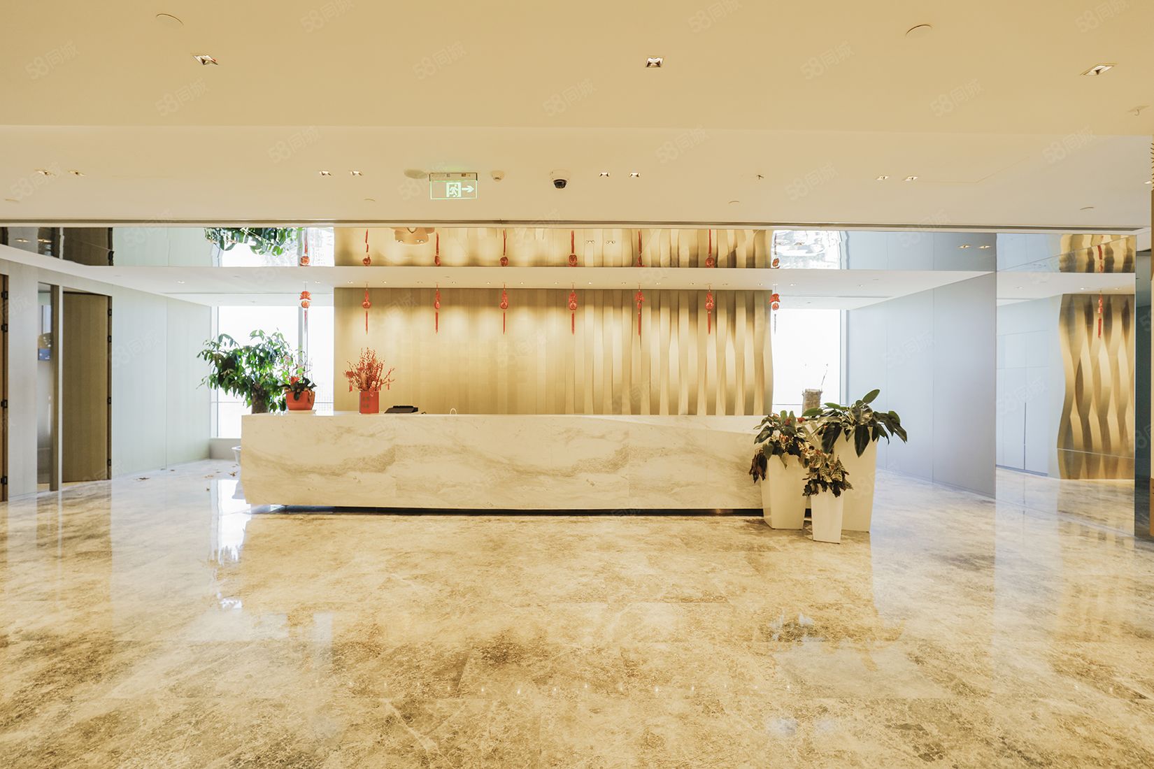 英皇集团中心800平送8个月免租期精装高层对电梯