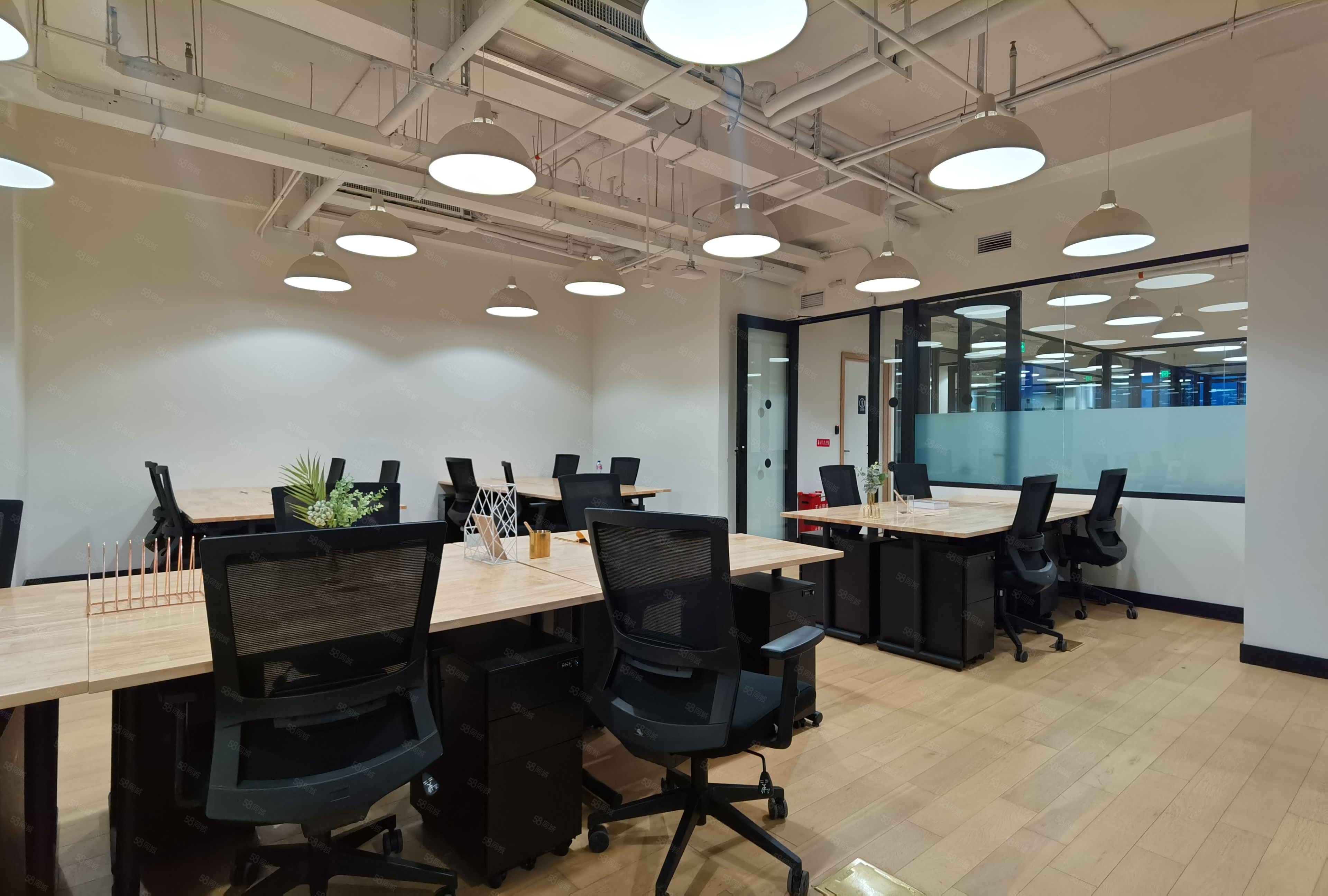 雷格斯无限极大厦独立办公室16人间