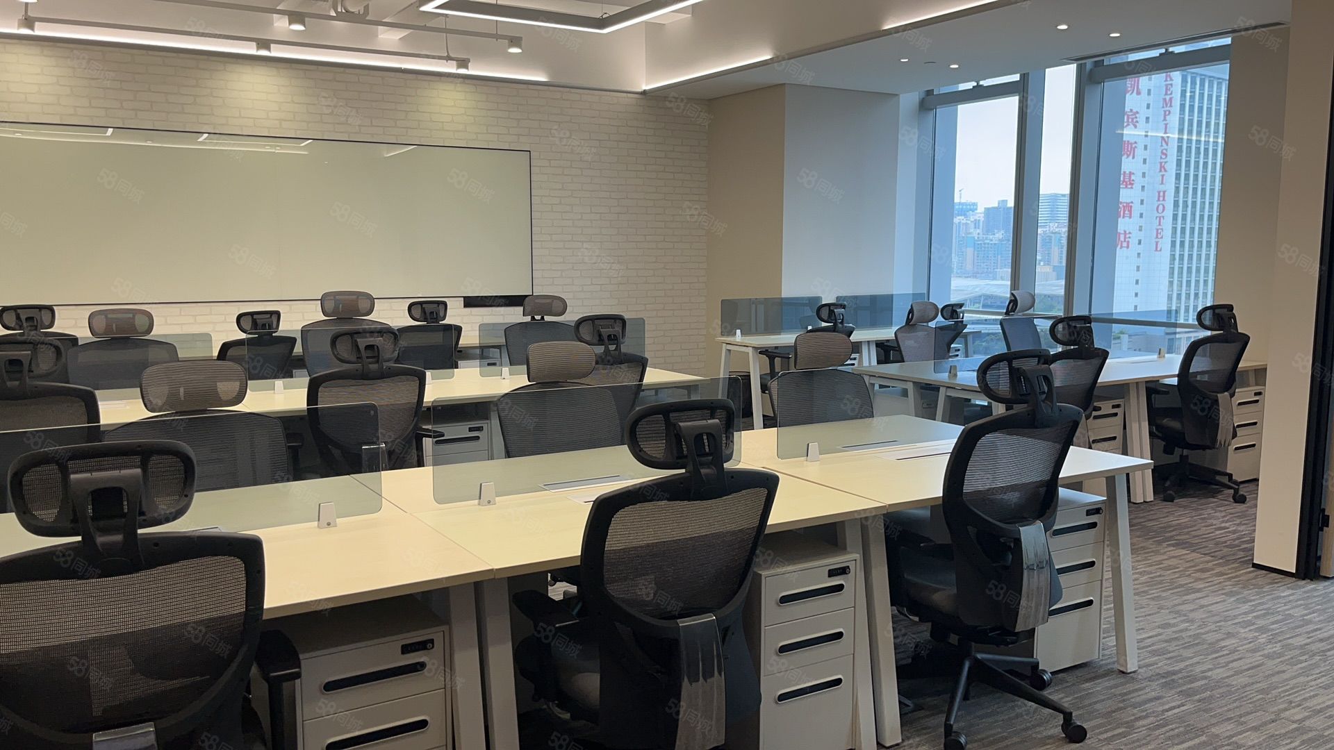 寰图办公空间航天科技广场独立办公室23人间