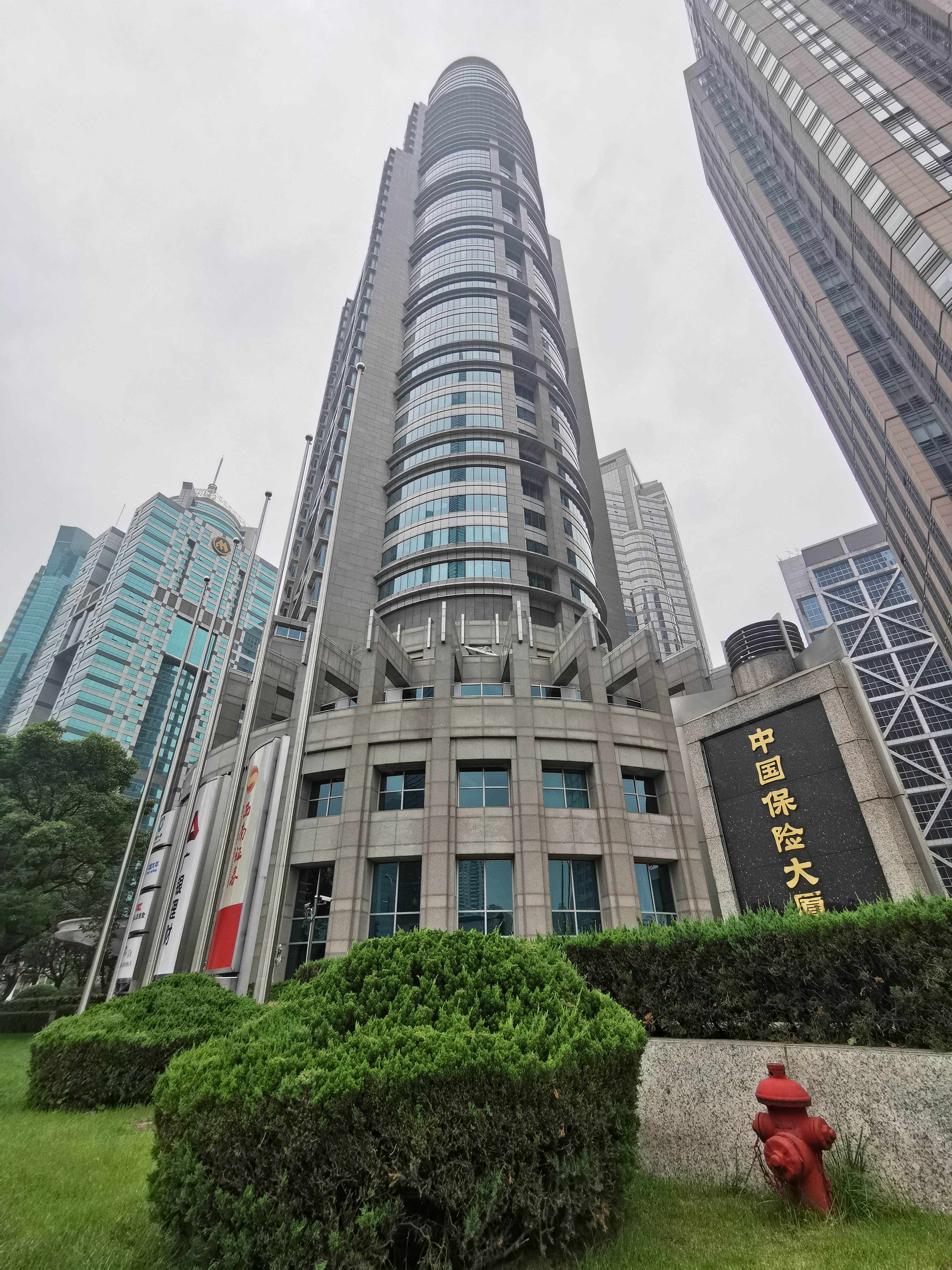 东昌路地铁上盖丨中国保险大厦丨中区丨精装带家具丨拎包入住