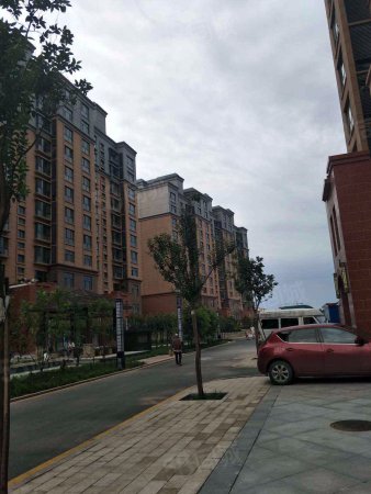 慧昌海山湖石家庄鹿泉北斗东路建筑年代:2021-12绿化率:35%建筑类别