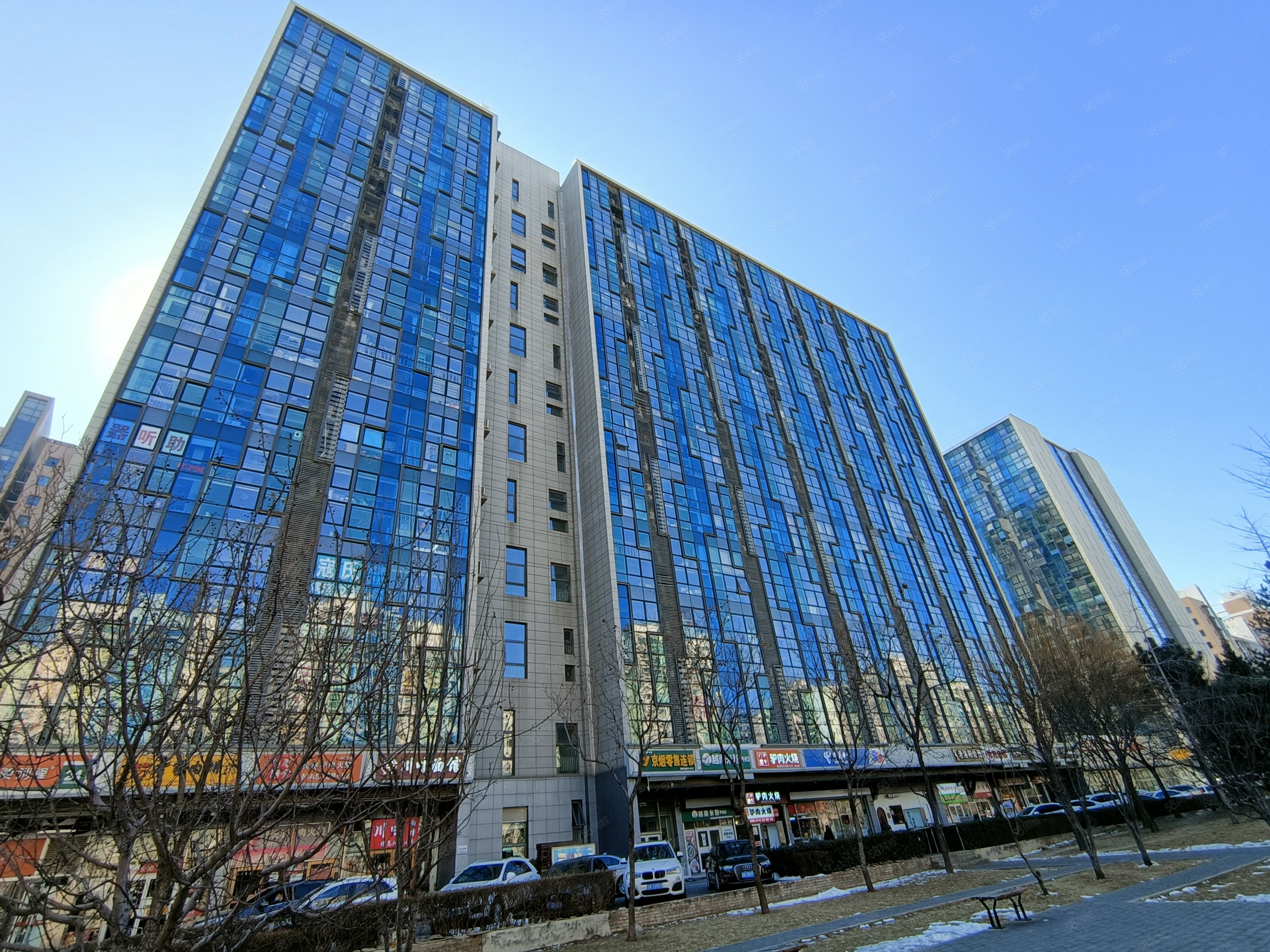 朝青板块青年汇青年公社104号楼独立办公室37㎡