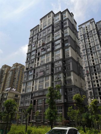2017绿化率:30%建筑类别:高层淮安淮安区樱桃园路,近梁红玉路海棠广场