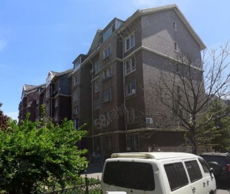 金海花园东园大连西岗香秀街45号建筑年代:2001绿化率:30%建筑类别