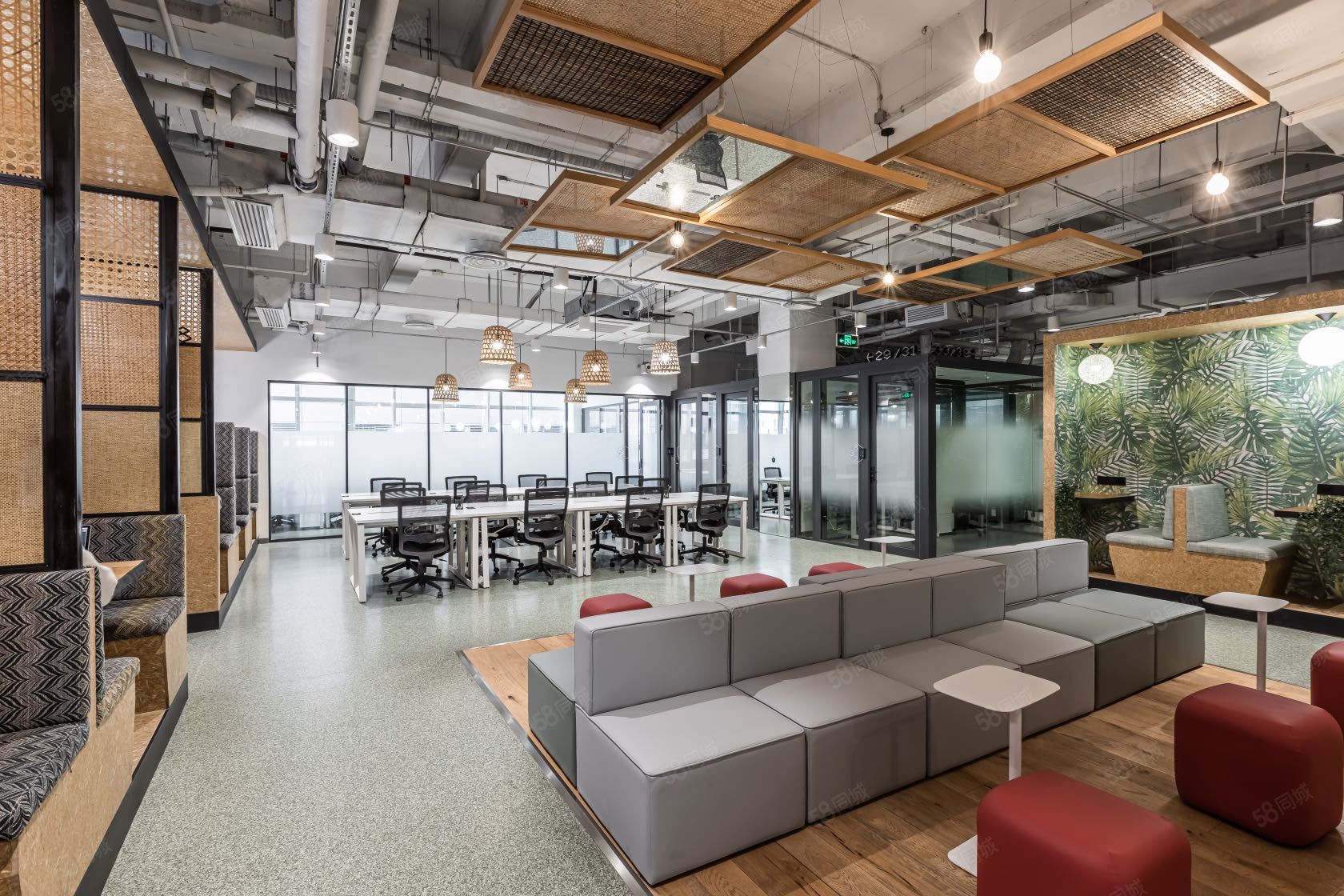 寰图雅居乐国际广场办公独立办公室7人间