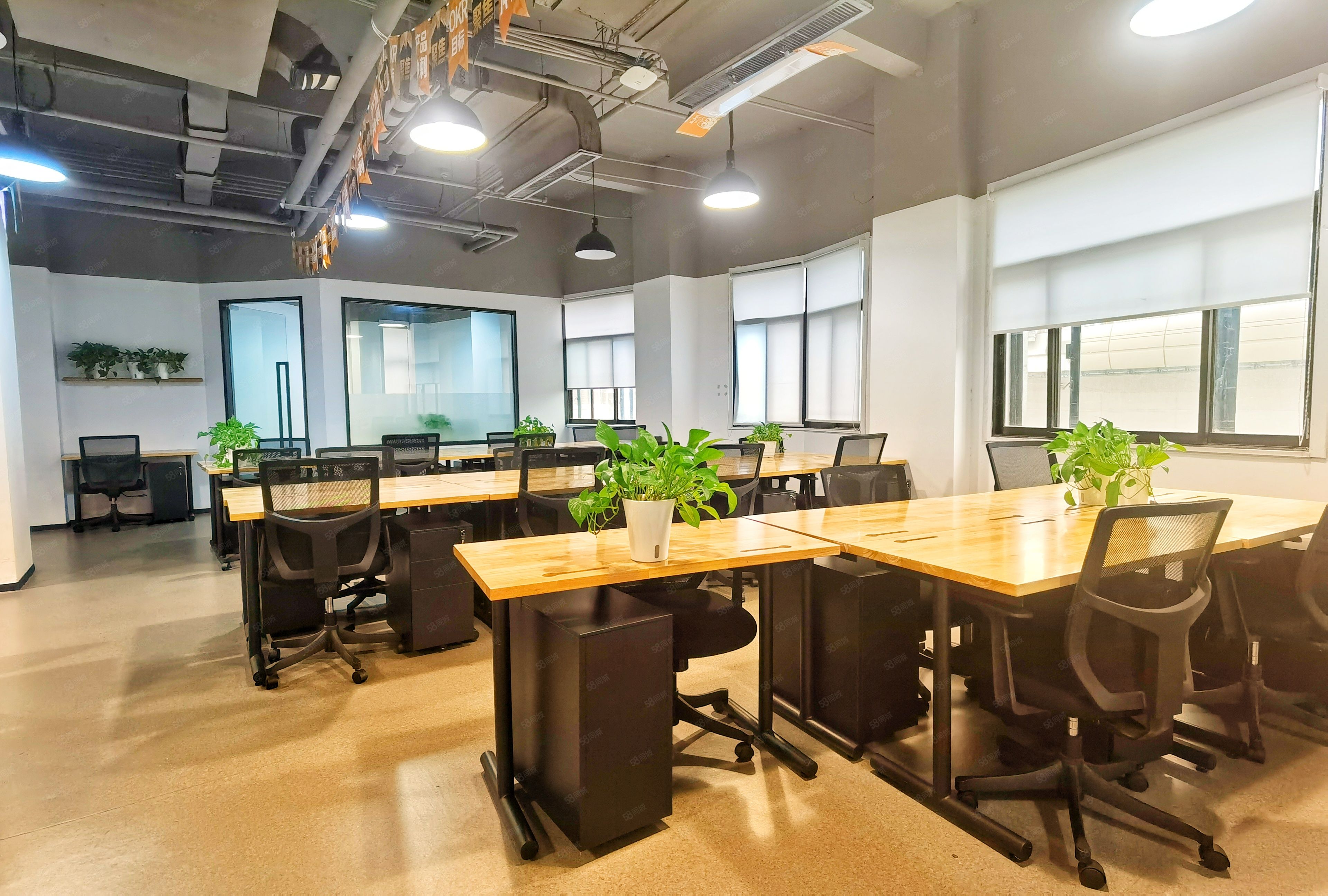 优客工场新上海城市广场独立办公室11人间