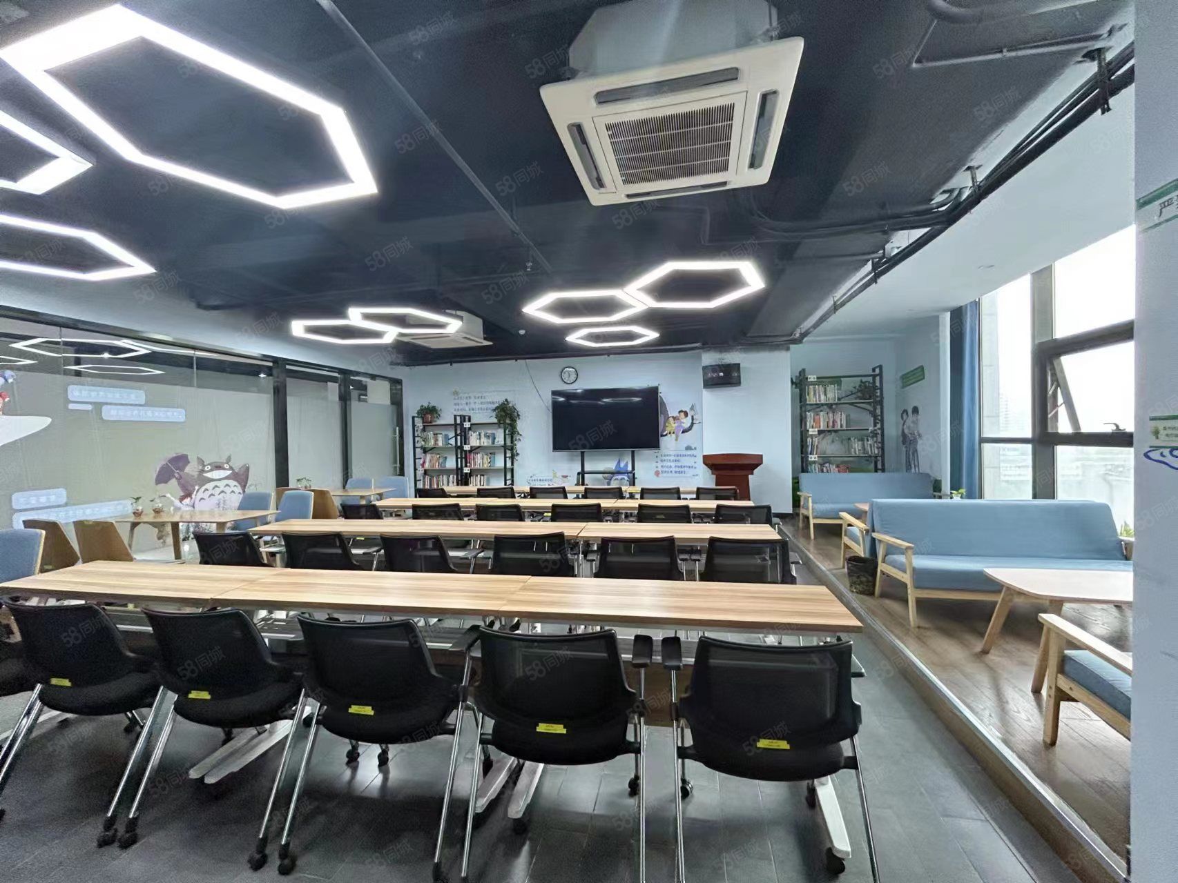 京东城市创新中心新世纪大厦独立办公室5人间