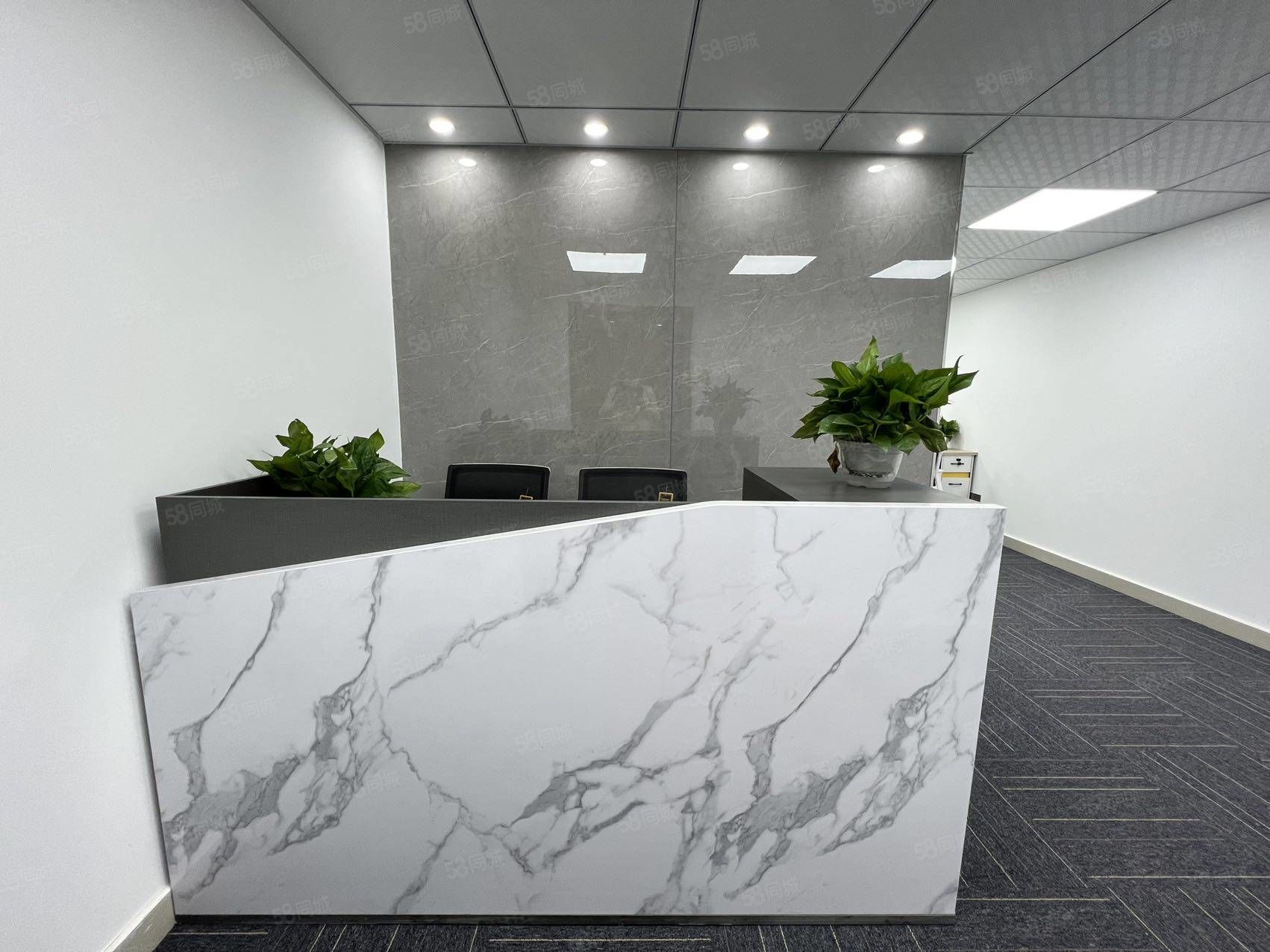 中信大厦丨观音桥核心商务区办公氛围浓厚丨百人公区