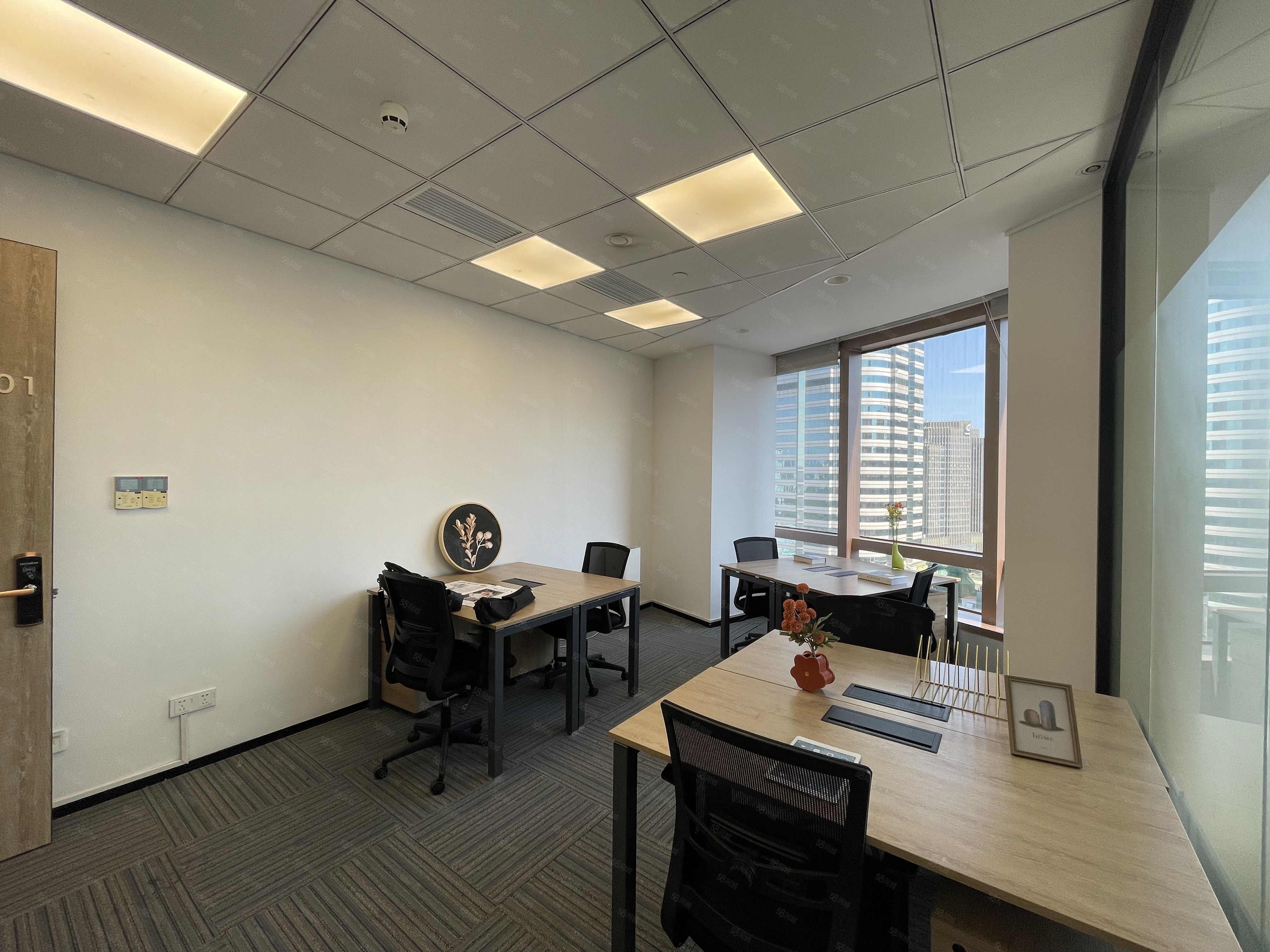雷格斯中金国际广场独立办公室6人间