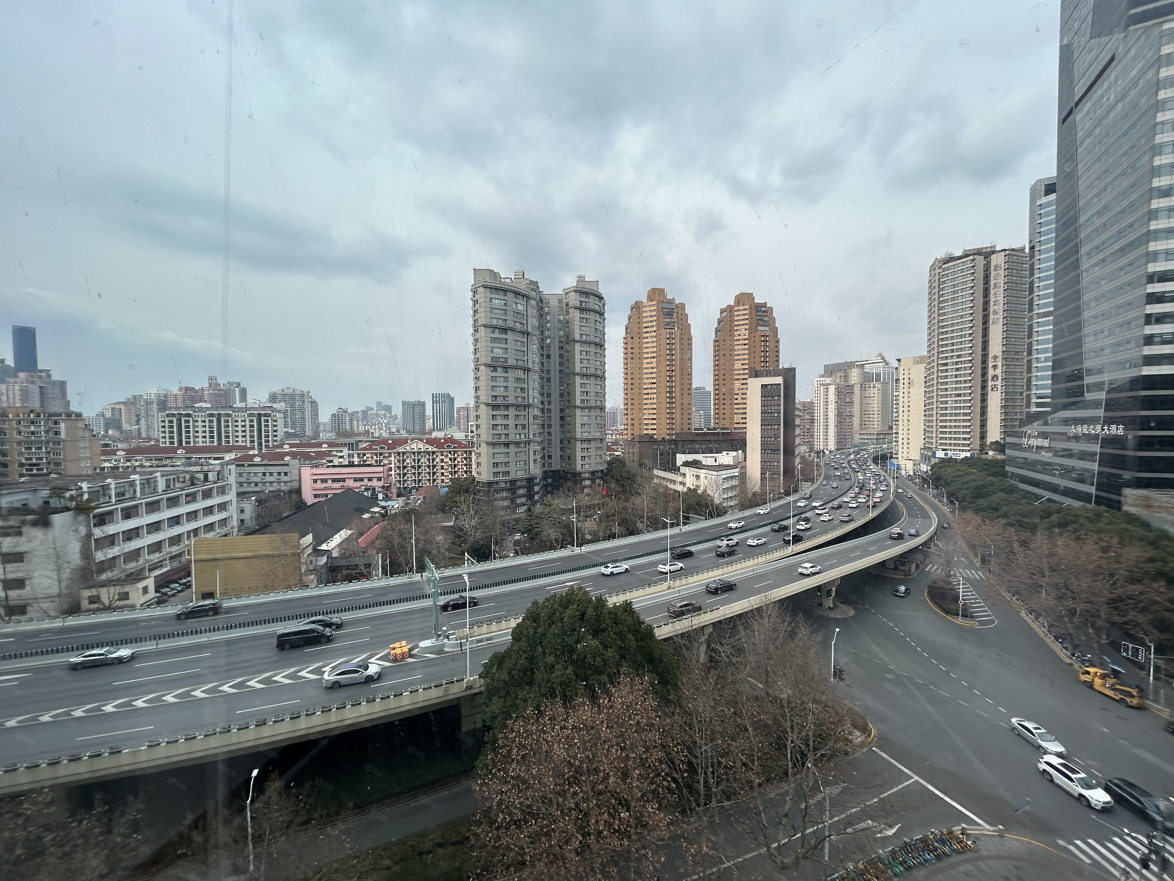 首信银都国际广场办公写字楼出售