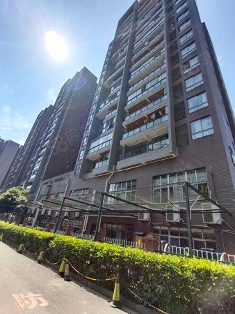 2007绿化率:30%建筑类别:小高层重庆秀山新民学街,近红梅巷滨江安置