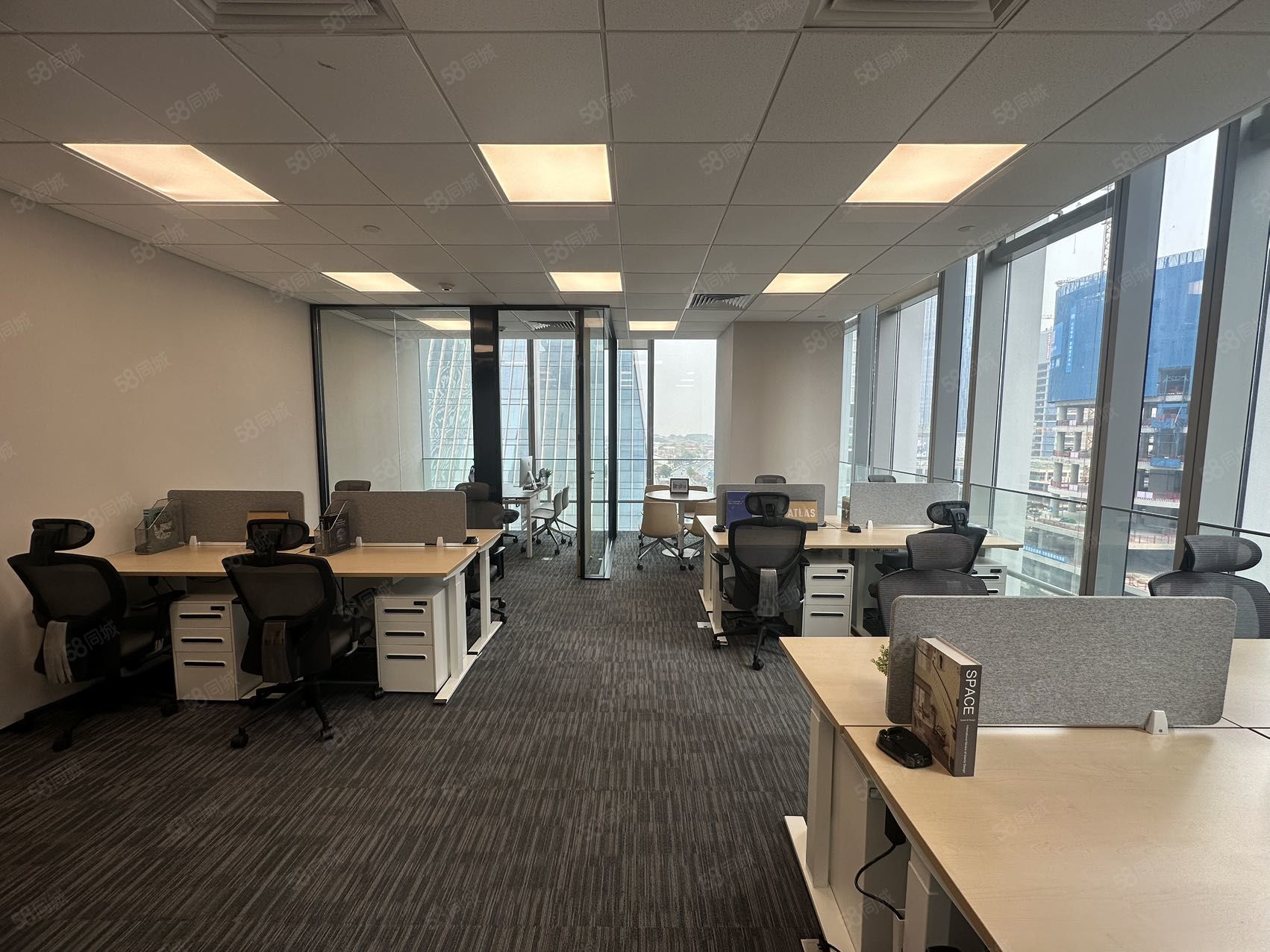 寰图办公空间航天科技广场独立办公室17人间